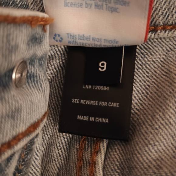 🆕 CARE BEAR Denim Shorts 9 - Picture 6 of 7